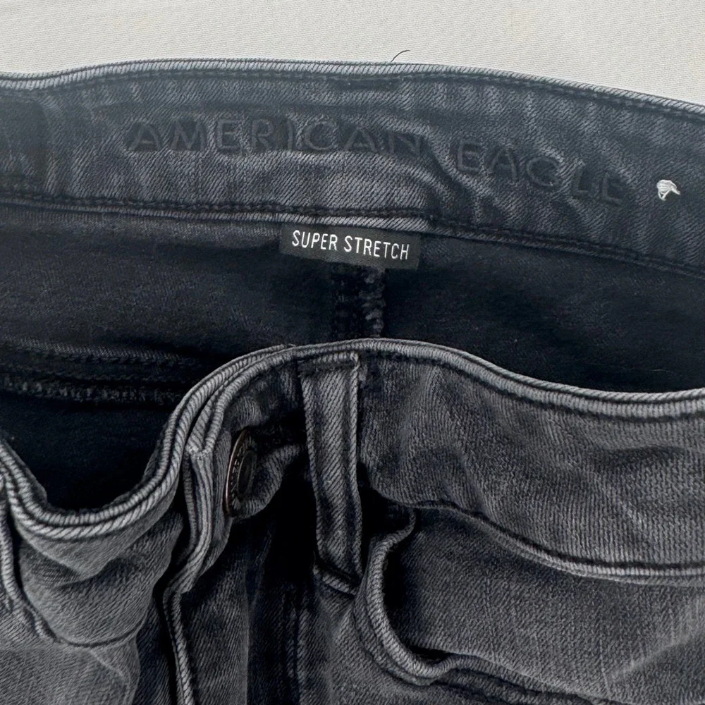 American Eagle Super Stretch Black Distressed High Waisted Denim Shorts 00 Long
